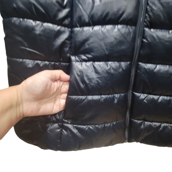 1X Colleen Lopez Faux Fur Hooded  Zip-Up Puffer Vest with Pockets EUC - Picture 5 of 9